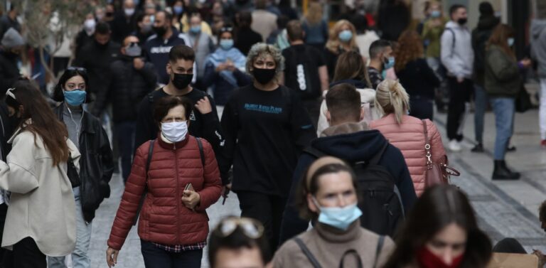 Κορωνοϊός: Φόβοι για περαιτέρω αύξηση κρουσμάτων – Οι εκτιμήσεις Εξαδάκτυλου, Παπαζήση