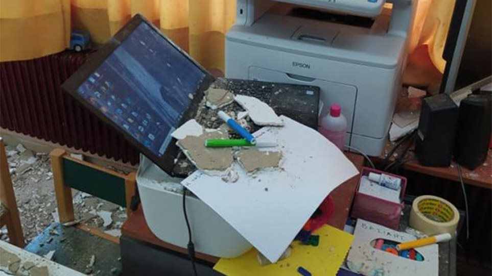 Παραλίγο τραγωδία σε νηπιαγωγείο – Έπεσαν σοβάδες στο διάλειμμα