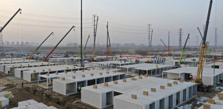 Η Κίνα έχτισε νοσοκομείο για ασθενείς με κορωνοϊό σε πέντε ημέρες