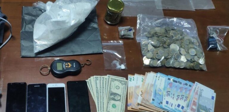 Πέταξε σακούλα με κοκαΐνη από το παράθυρο για να γλιτώσει από την Αστυνομία