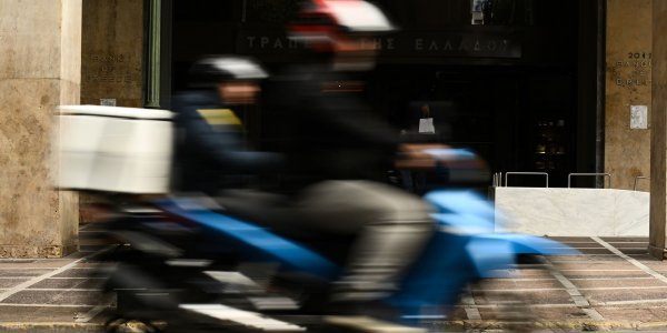 Καταγγελία: Ξυλοκόπησαν κούριερ γιατί δεν πρόλαβε να παραδώσει όλα τα δέματα