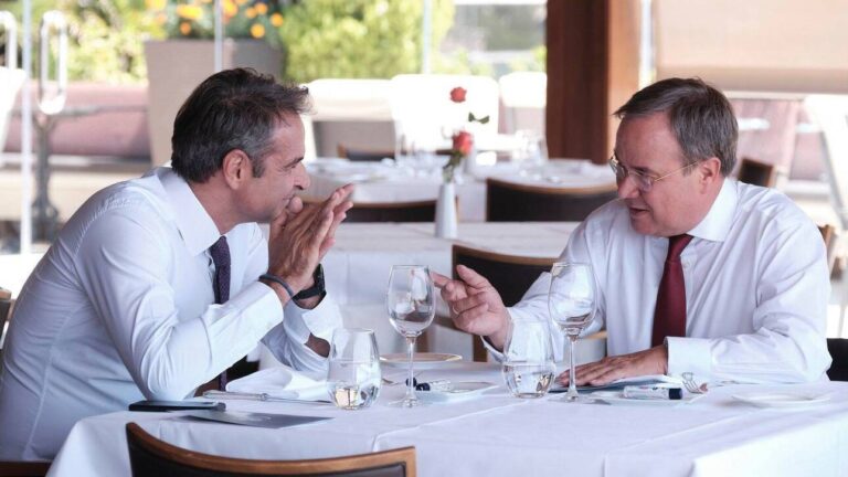 Συγχαρητήριο μήνυμα Μητσοτάκη σε Λάσετ για την εκλογή του ως επικεφαλής του CDU