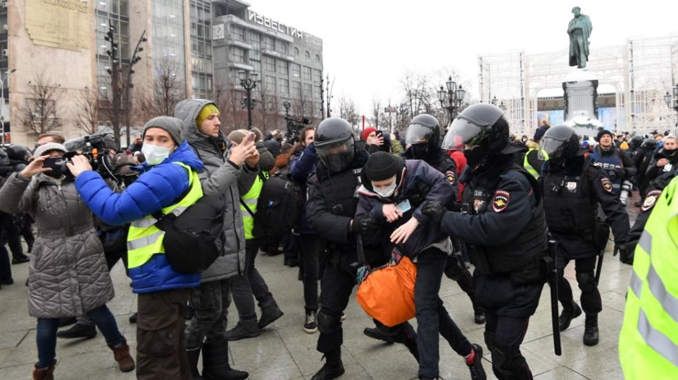 Ρωσία: Μαζικές συλλήψεις στις διαδηλώσεις για την απελευθέρωση του Ναβάλνι