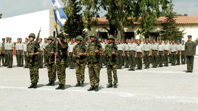 Στρατιωτική θητεία: Αυξάνεται κατά 3 μήνες από τον Μάιο