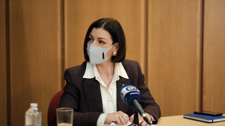 Πελώνη: Προβληματισμός για την Αττική – Η απαγόρευση μετά τις 18.00 ίσως είχε αντίθετα αποτελέσματα