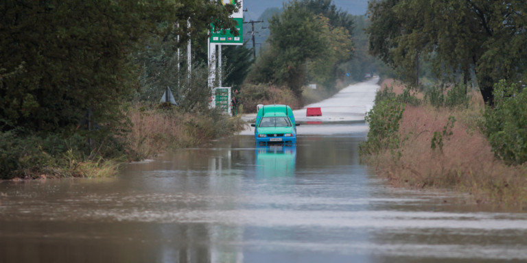 Ηράκλειο: Καταβολή οικονομικών ενισχύσεων στους πληγέντες από τις πλημμύρες