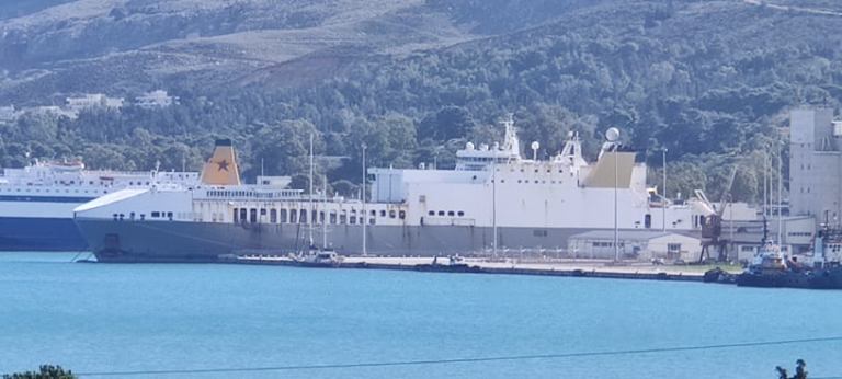 Πλοίο ανεφοδιασμού των ΗΠΑ στην Κρήτη (εικόνες)