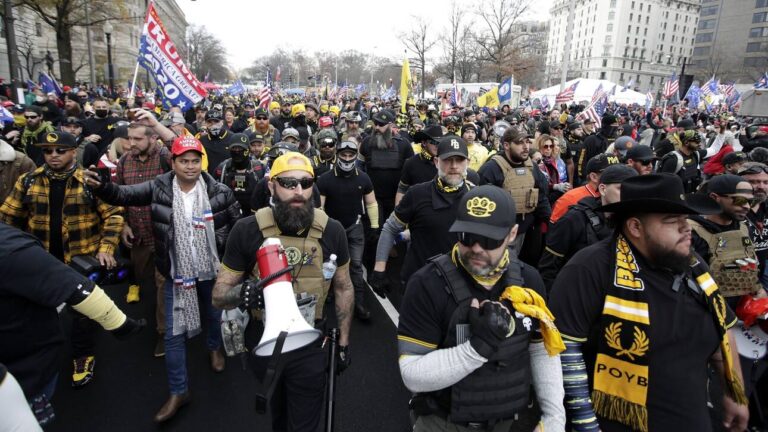 ΗΠΑ: Συνελήφθη ο ηγέτης των Proud Boys δύο μέρες πριν τη μεγάλη διαδήλωση κατά της εκλογής Μπάιντεν