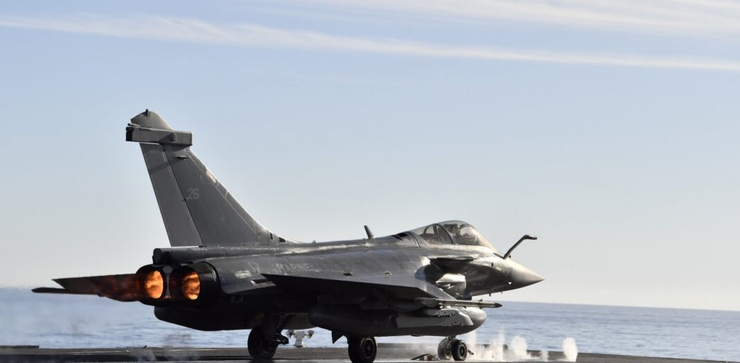 Αίγυπτος: Αγοράζει ακόμα 30 μαχητικά Rafale έναντι 3,95 δισ. ευρώ από τη Γαλλία