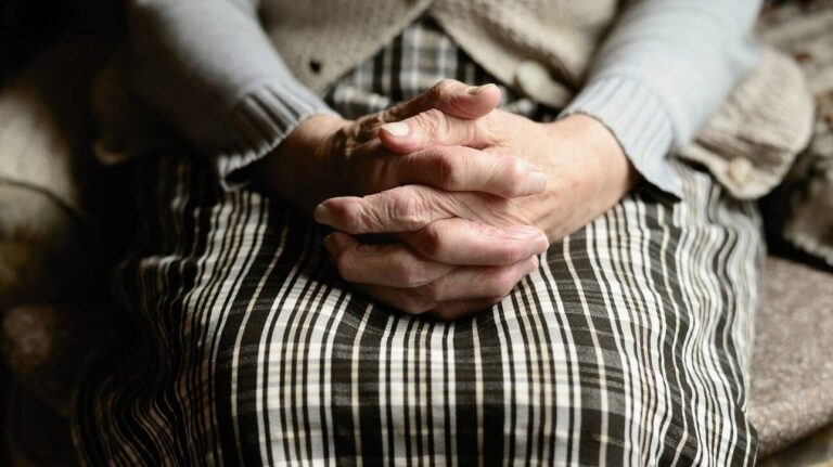 Τσακλόγλου: 132.605 οι εκκρεμείς συντάξεις – 45.000 λιγότερες σε σχέση με τον Σεπτέμβριο