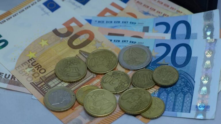 Συντάξεις Φεβρουαρίου: Ποιοι πληρώνονται σήμερα – Πότε οι υπόλοιποι