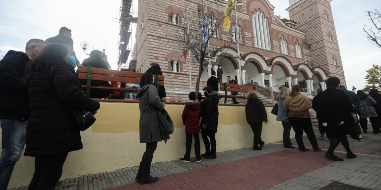 Παναγιωτόπουλος για Θεοφάνεια: Λυπηρό που η εκκλησία δεν προτάσσει την υγεία – Μπορεί να το πληρώσουμε