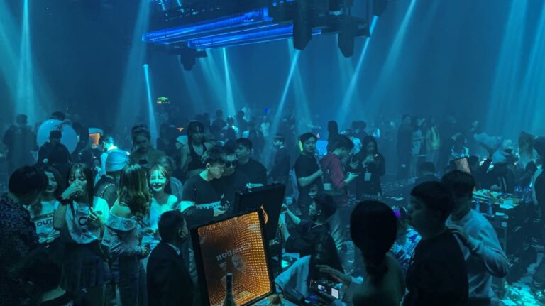 Πρόστιμο έως 10.000 ευρώ και λουκέτο δύο εβδομάδων σε κέντρο εστίασης