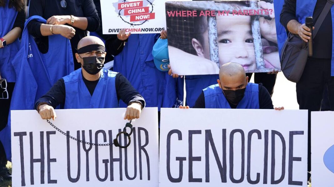 H κυβέρνηση Τραμπ χαρακτηρίζει γενοκτονία την καταστολή των Ουιγούρων από την Κίνα