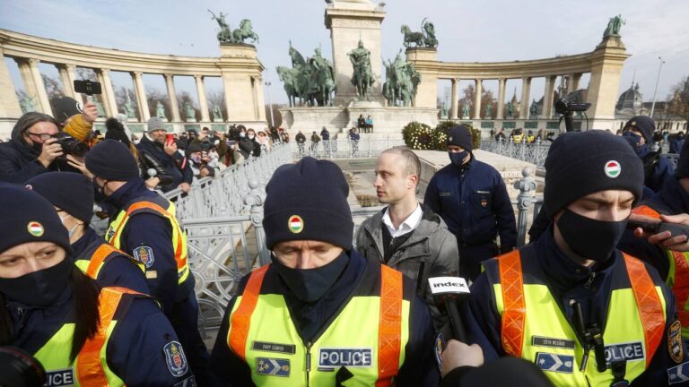 Ουγγαρία: Διαδηλώσεις κατά του lockdown – Εστιατόρια θα ανοίξουν παρά την απαγόρευση