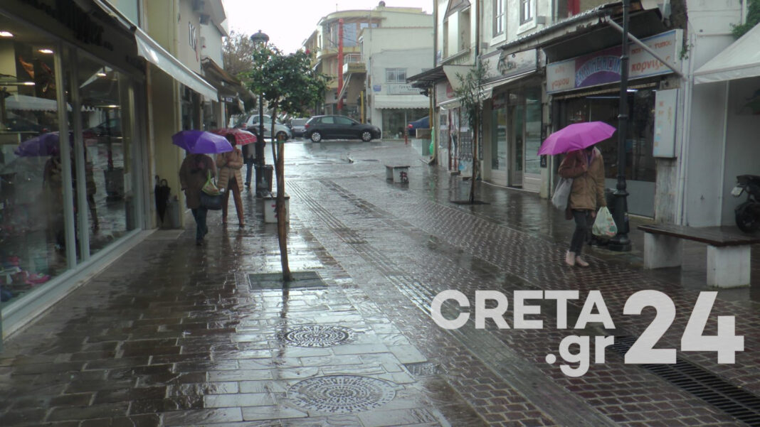 Κρήτη: Αψήφησαν την βροχή και πήγαν για ψώνια – «Δεν σηκώνουν άλλο lockdown οι επιχειρήσεις»  (εικόνες)