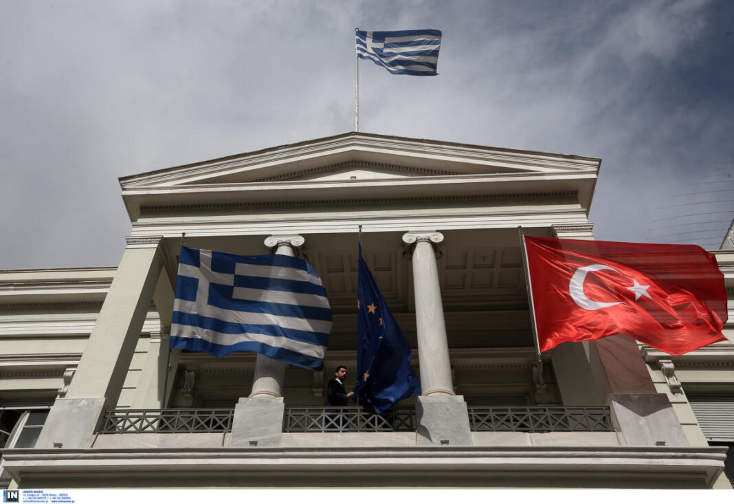 Διαβήματα της Ελλάδας στην Τουρκία για τις υπερπτήσεις και την σύγκρουση σκαφών στα Ίμια