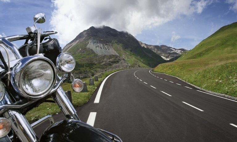 Τι δίκυκλο θα οδηγείτε με δίπλωμα αυτοκινήτου