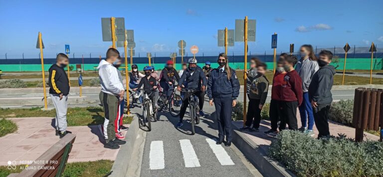 Ηράκλειο: Οι μαθητές ενημερώθηκαν για την ασφαλή διάσχιση του δρόμου (εικόνες)