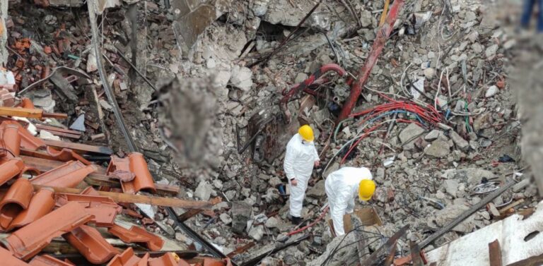 Σκανάρουν δείγματα μπάζων από την κατάρρευση του ξενοδοχείου