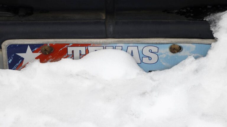 Τέξας: Παραιτήσεις διευθυντών της επιχείρησης ηλεκτρισμού – 3,4 εκατ. κάτοικοι χωρίς νερό ακόμη