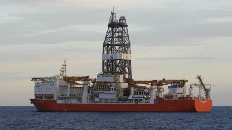 Η Τουρκία ετοιμάζεται να αγοράζει και τέταρτο πλωτό γεωτρύπανο