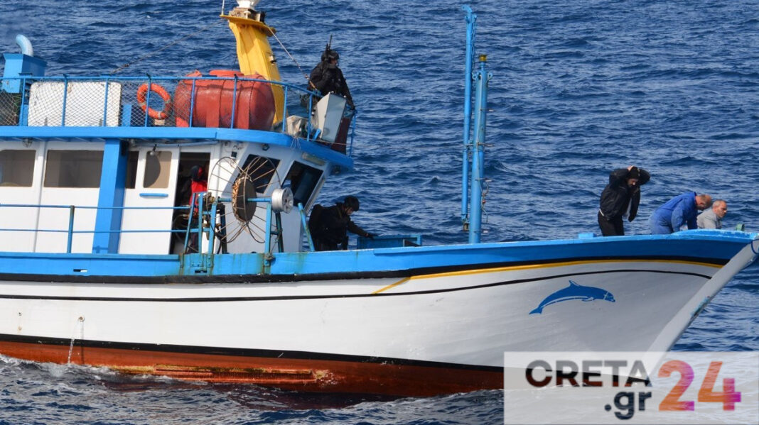 Το αλιευτικό στην Κρήτη που έκρυβε 1,3 τόνους «σοκολάτας»