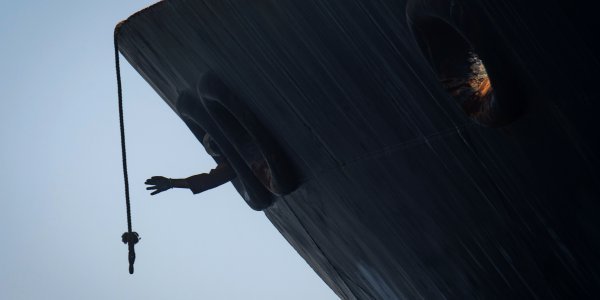Απόπειρα κατάληψης σε ελληνόκτητο πλοίο από πειρατές ανοιχτά της Γουινέας