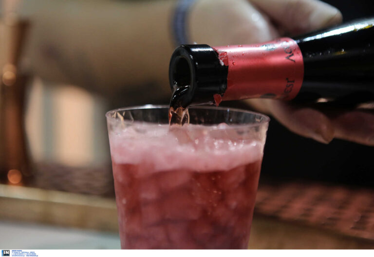 Κορωνοϊός: Νέο πάρτι με πρόστιμα και χειροπέδες – Καμπάνα και σε σούπερ μάρκετ