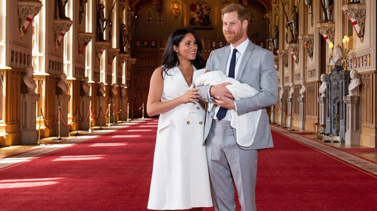 Πρίγκιπας Χάρι – Μέγκαν Μαρκλ: Το δεύτερο άγαλμα της Νταϊάνας ως αφορμή για μία «αιφνιδιαστική» επίσκεψη στην Βρετανία