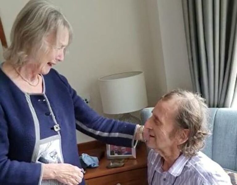 Παντρεμένο ζευγάρι επί 50 χρόνια χωρίστηκε λόγω κορωνοϊού και συναντήθηκε ξανά μετά από 2 μήνες