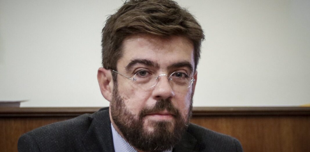 Μιχάλης Καλογήρου – Κορωνοϊός: Με βρετανική μετάλλαξη ο διευθυντής του Αλέξη Τσίπρα