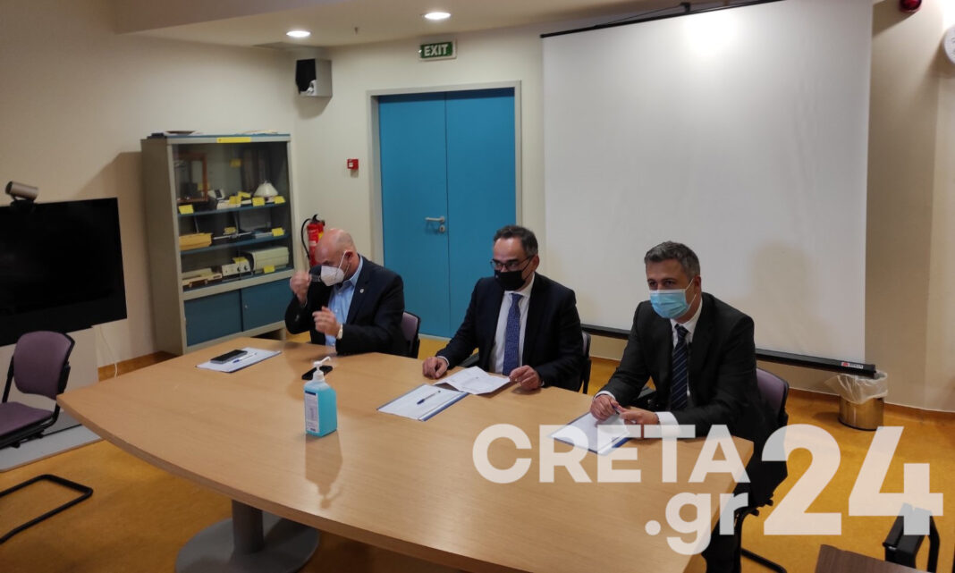 Β. Κοντοζαμάνης από την Κρήτη: Η μάχη της πανδημίας δεν έχει τελειώσει – Ενισχύεται το νοσοκομείο Ρεθύμνου (εικόνες)