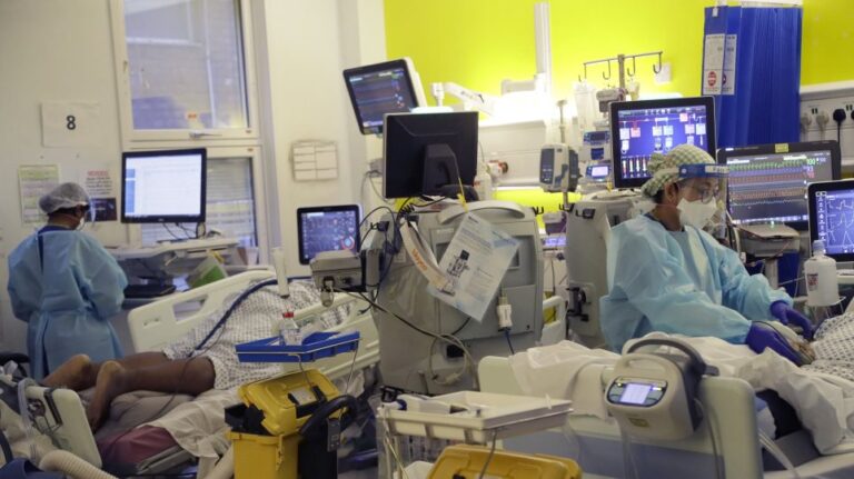 Κορωνοϊός: Καμπανάκι από τη Βρετανία για τη «μετάλλαξη του Κεντ»