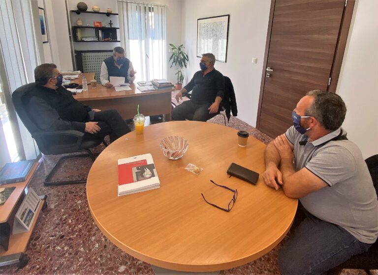 Διαδοχικές συναντήσεις του Χ. Μαμουλάκη με εκπροσώπους συλλόγων παραγωγών και εμπόρων λαϊκών αγορών