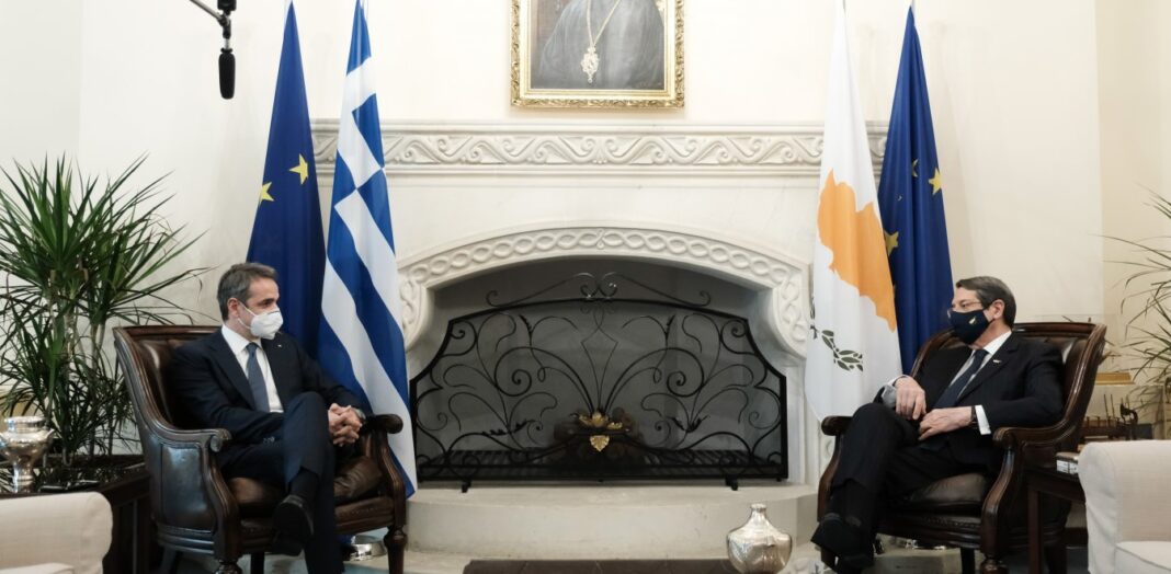 Μητσοτάκης- Αναστασιάδης: Τι συζήτησαν στο ραντεβού τους