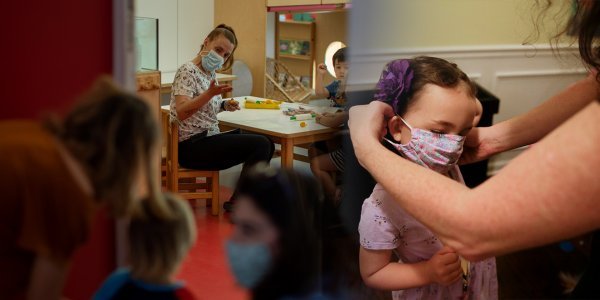 Κορονοϊός: Συναγερμός σε νηπιοτροφείο με πάνω από 65 κρούσματα
