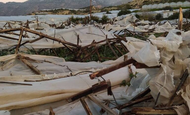 Στη Βουλή οι καταστροφές στα θερμοκήπια στο Ηράκλειο