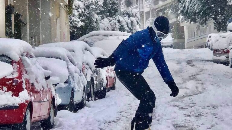 Βγήκαν για… σκι και snowboard – Δείτε βίντεο και φωτογραφίες