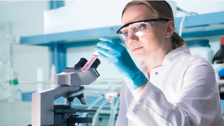 Ιταλία: Πράσινο φως για τη χρήση θεραπειών αντισωμάτων