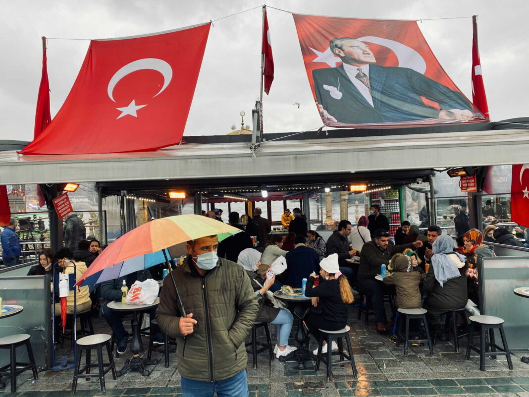 Κορωνοϊός: Πάνω από 9.000 κρούσματα σε μια μέρα στην Τουρκία