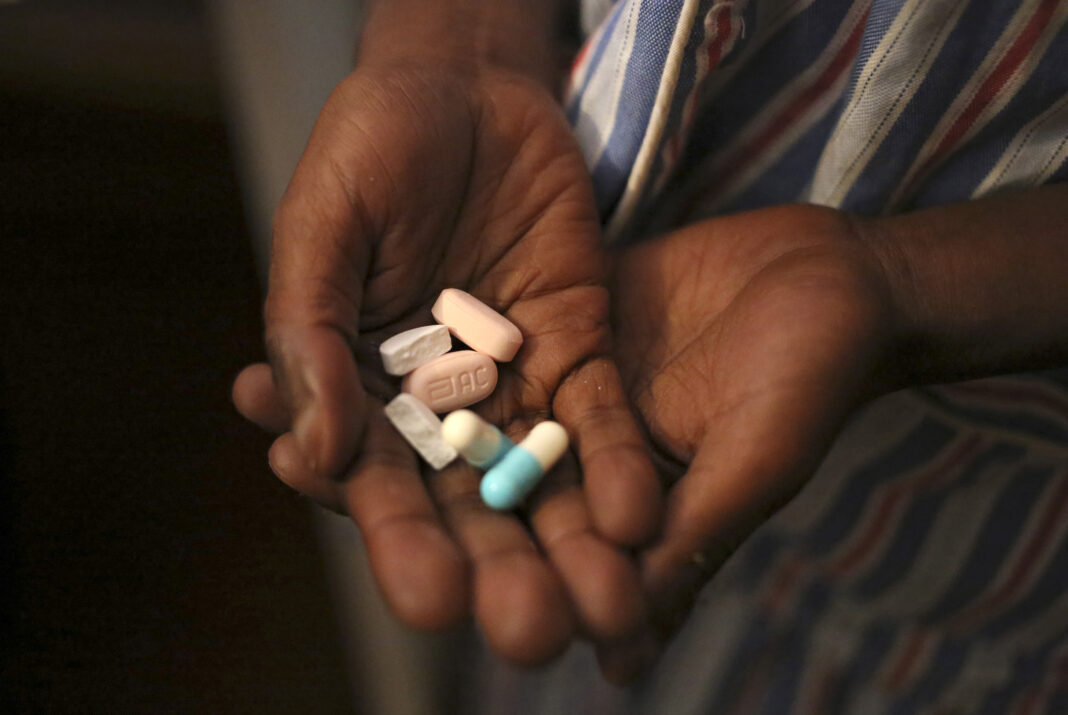 Paxlovid: Εγκρίθηκε στις ΗΠΑ το πρώτο αντιιικό χάπι κατά του κορωνοϊού