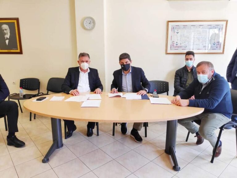 Ηράκλειο: Υπογραφή σύμβασης για την ενεργειακή αναβάθμιση του κολυμβητηρίου