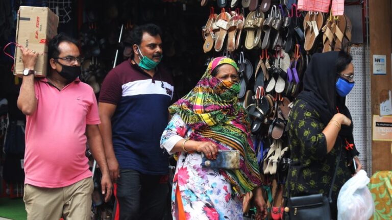 Αρνητικό ρεκόρ στην Ινδία με πάνω από 130.000 κρούσματα κορωνοϊού