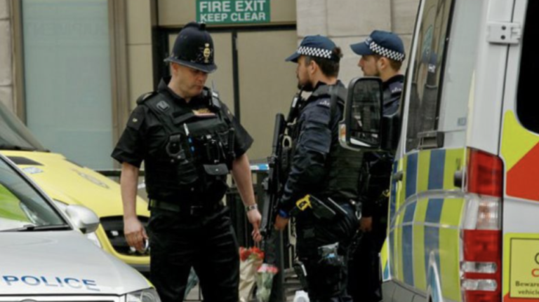 Φονική επίθεση με μαχαίρι στο Λονδίνο: Νεκρός 18χρονος – Μια σύλληψη