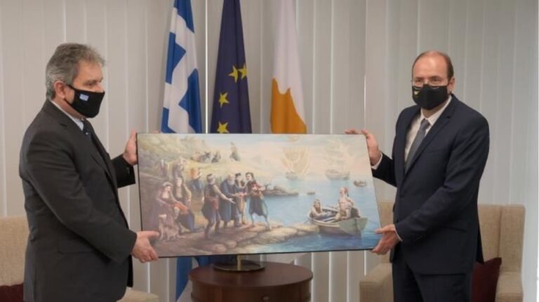 25η Μαρτίου: Ο υπουργός Άμυνας της Κύπρου παρέδωσε αντίγραφο ιστορικού πίνακα στον Έλληνα πρέσβη