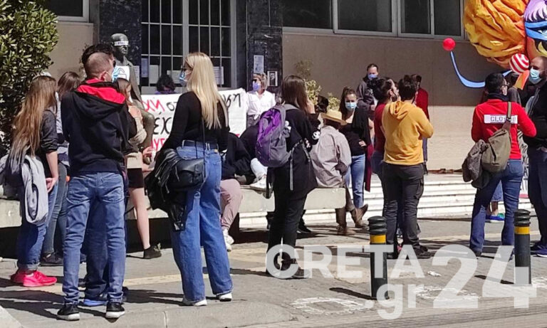 Στους δρόμους οι καλλιτέχνες της Κρήτης (εικόνες)