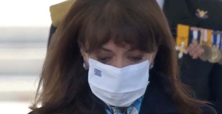 Τα δάκρυα της Προέδρου της Δημοκρατίας την ώρα της παρέλασης (βίντεο)