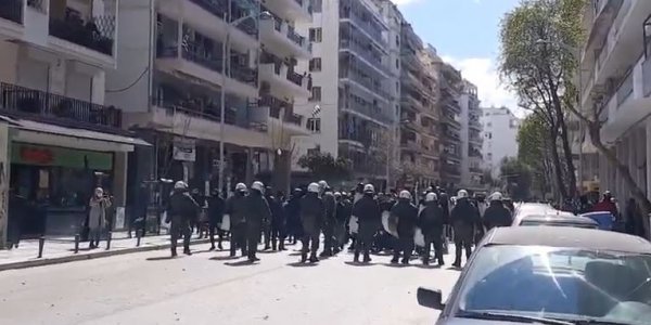 Eπεισόδια έξω από κατάληψη αντιεξουσιαστών