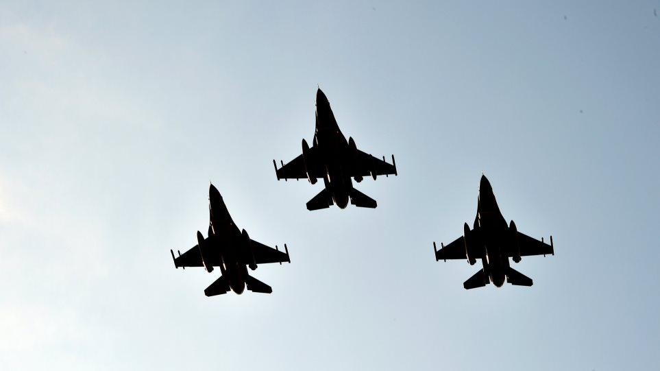 Τουρκικές προκλήσεις ανήμερα της εθνικής επετείου με παραβιάσεις του ελληνικού εανέριου χώρου